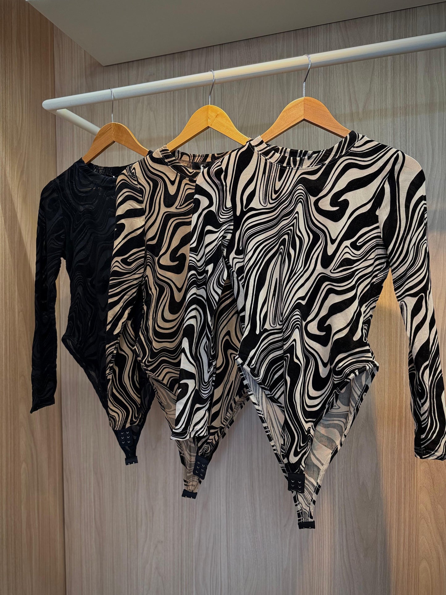 Body Tule Estampado Waves - cores
