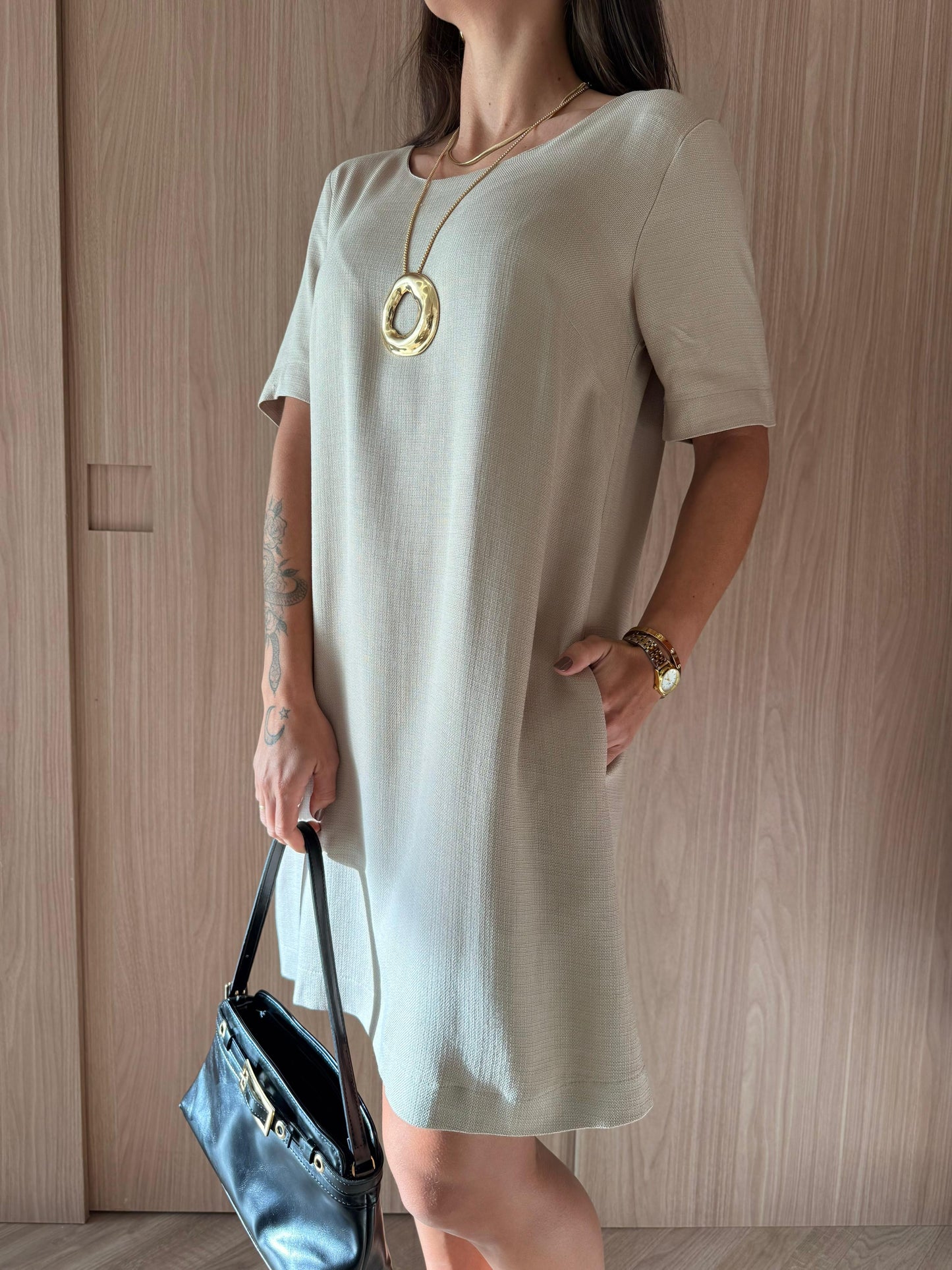 Vestido Curto Liso Mel - cores