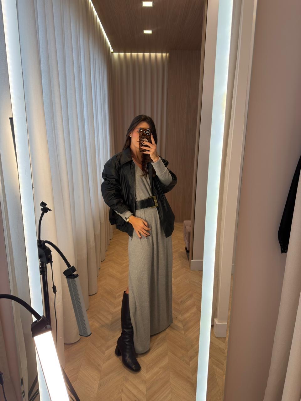 Vestido Gola V Cinza Claro Tricô