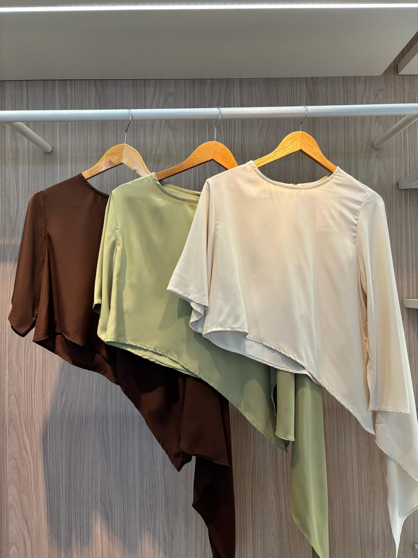 Bata Assimétrica Louise - cores