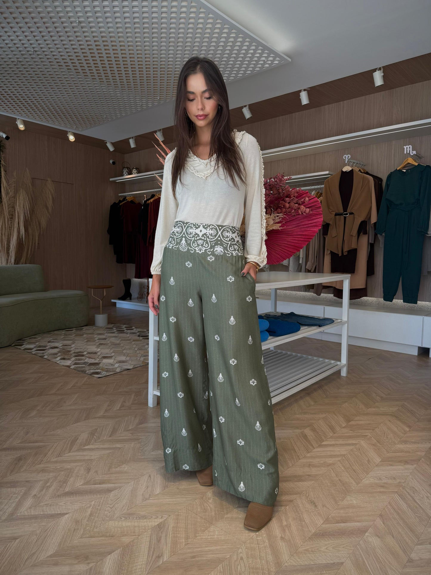 Calça Bordada Celina - cores