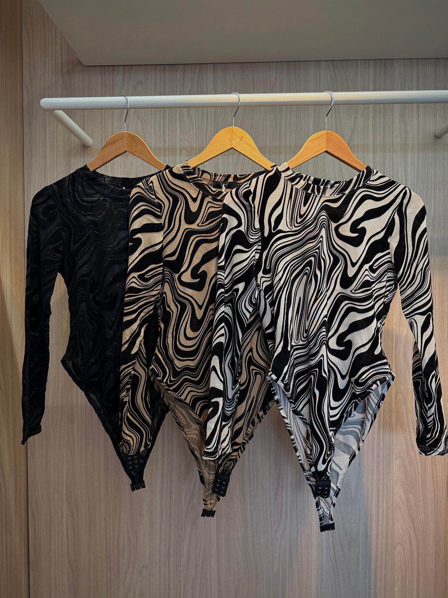 Body Tule Estampado Waves - cores