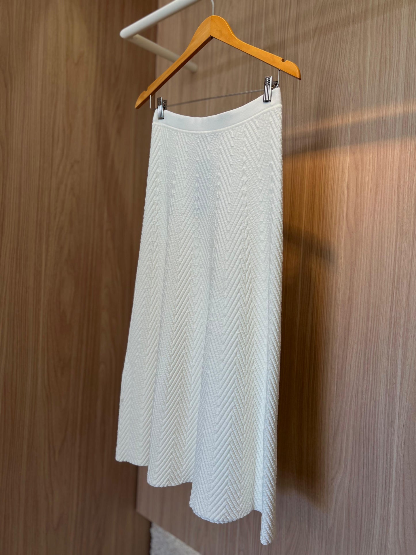 Saia Evasê Texturizada off