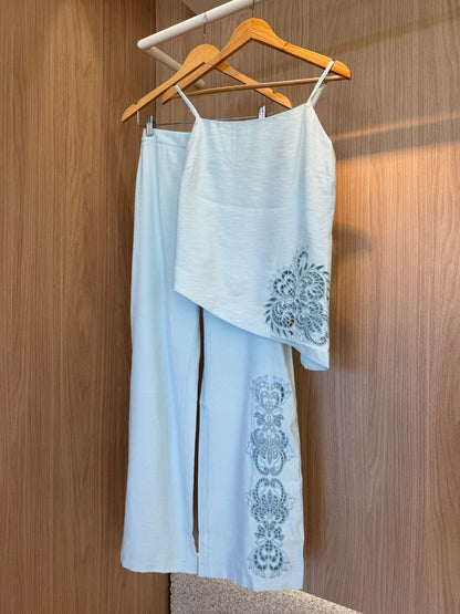 Calça Reta Bordada Anabel - cores