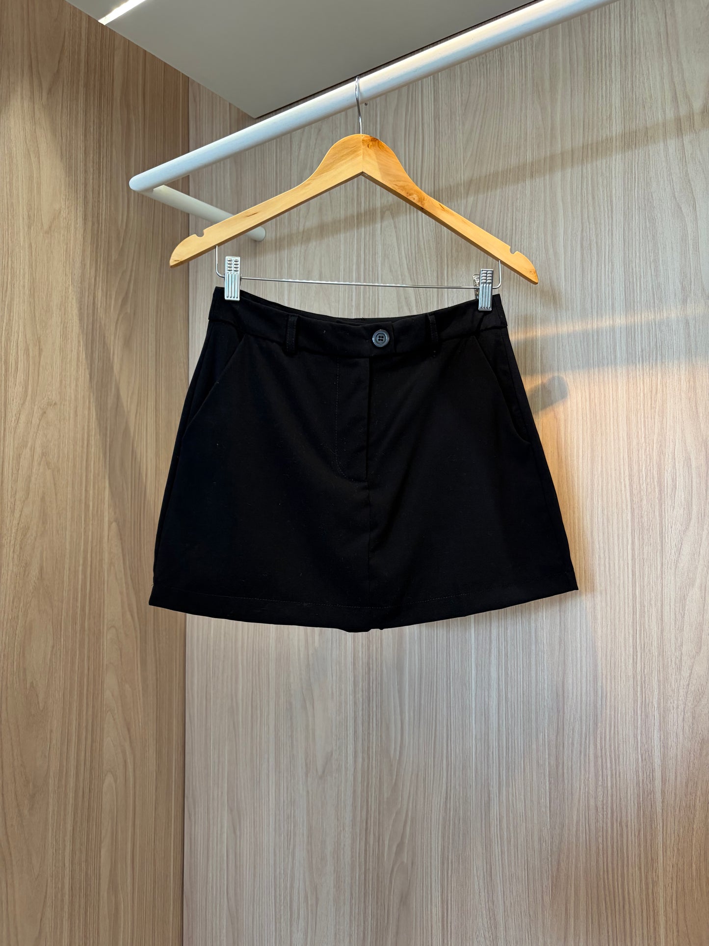 Short Saia Preto Alfaiataria