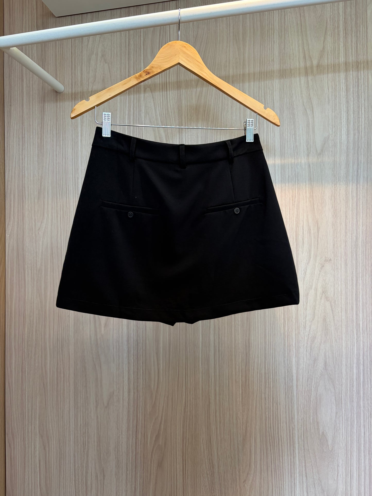 Short Saia Preto Alfaiataria