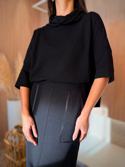 Conjunto Moletom preto c/saia