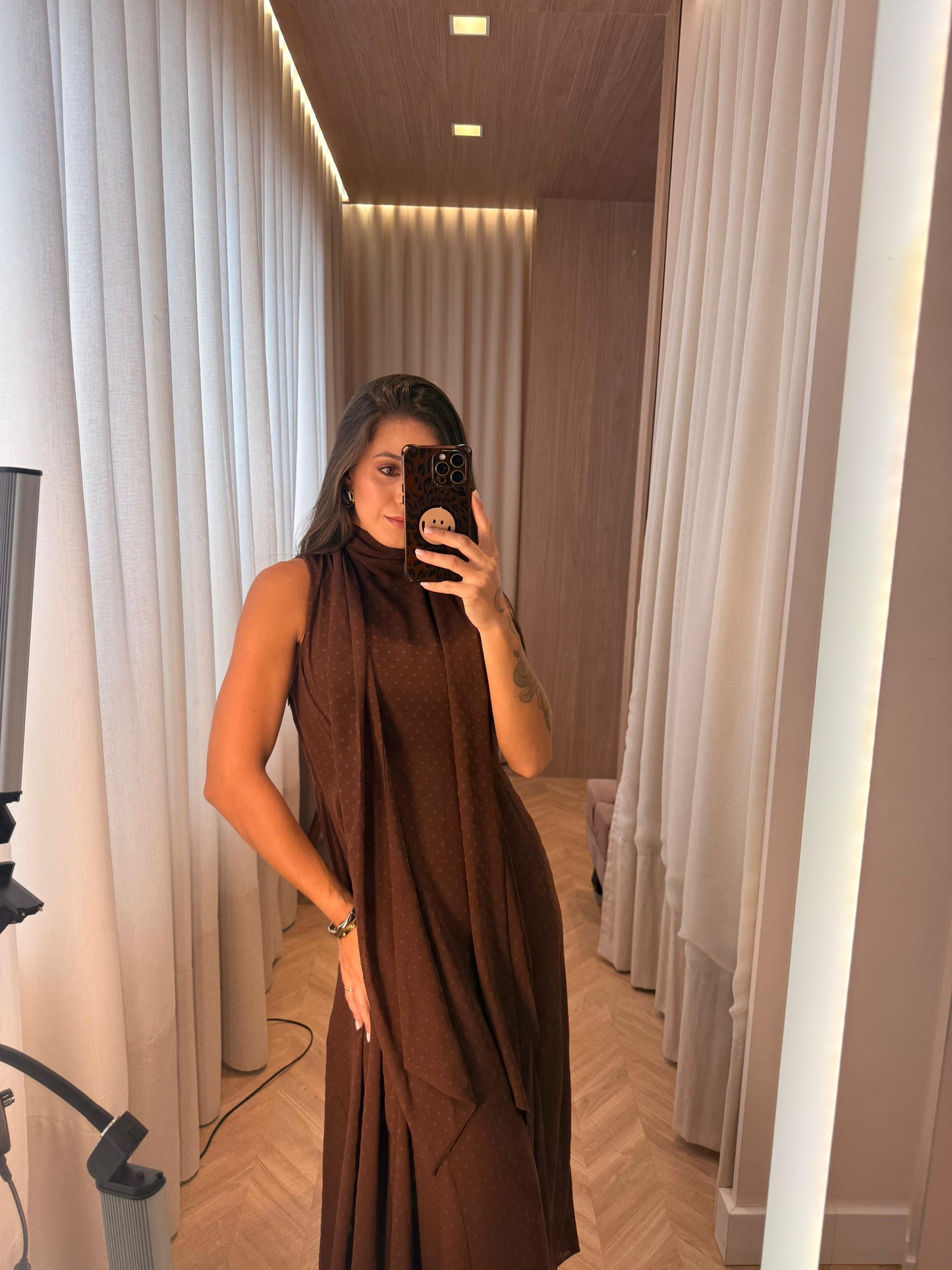Vestido Liso c/ gola gravata - cores