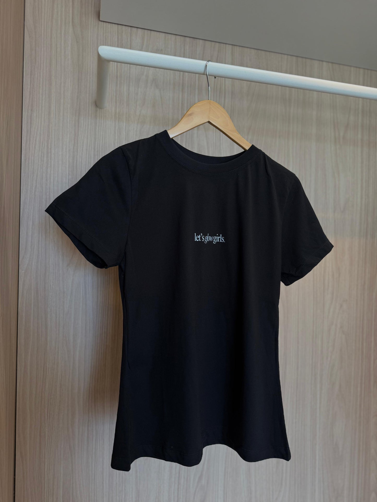 T-shirt Glow Girls Preta